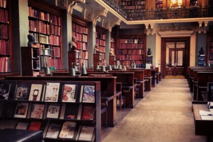 What Services Are Offered at the Albert and Vera List Academic Center?