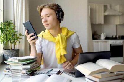 Avoid Distractions While Studying