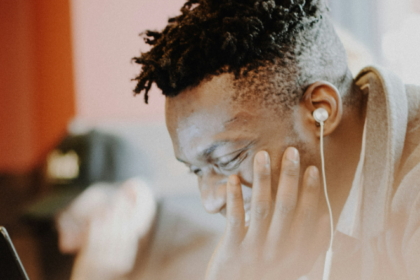 Enhancing Focus in Distraction-Rich Environments: Techniques and Strategies