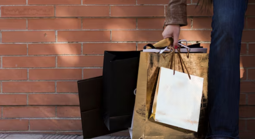 Why Branded Paper Bags, Retail Packaging, Sustainable Packaging Bags Are Essential for Modern Retail Stores